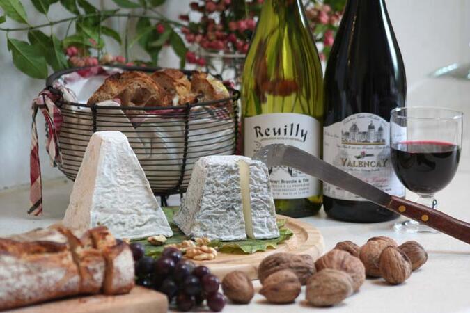 Le fromage et le vin de Reuilly font partie des spécialités culinaire de la région de Châteauroux
